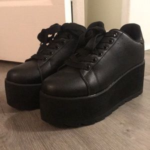 Y.R.U. Black Lala Platform Sneakers